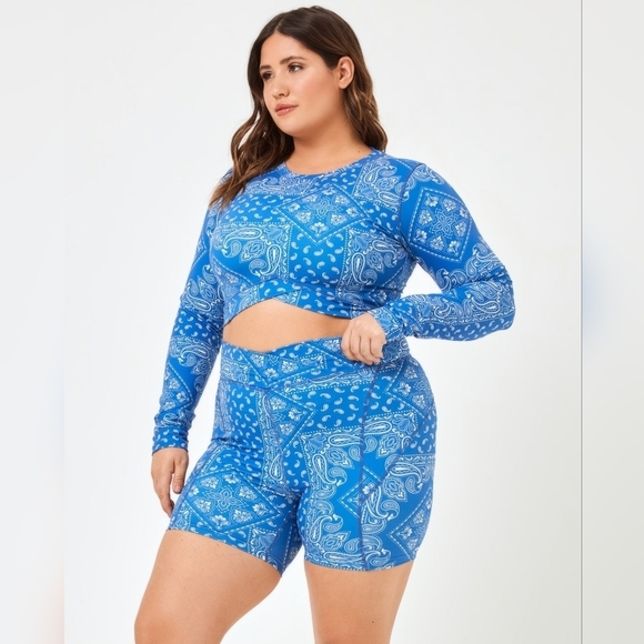 L*Space The Aim High Crop Top & Printed Carter Bike Shorts•Size XL - Picture 9 of 12